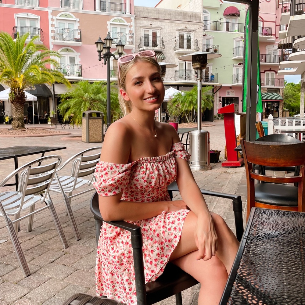 Meet your Posher, Olena